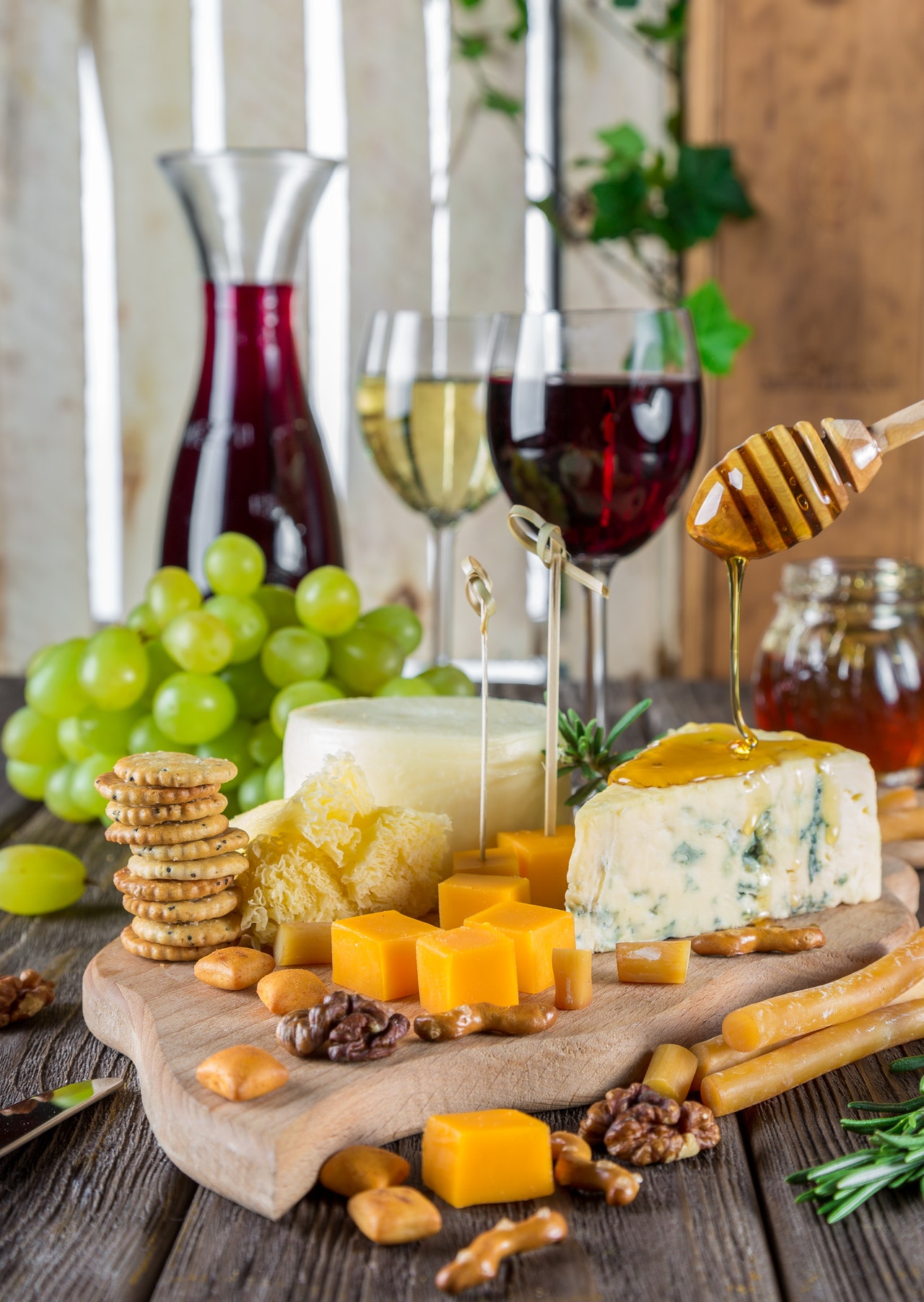 red wine and cheese platter